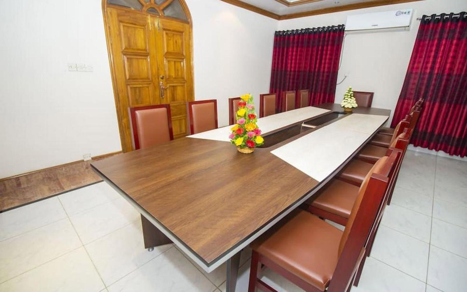 דאהקה Hotel Suite Palace Baridhara מראה חיצוני תמונה