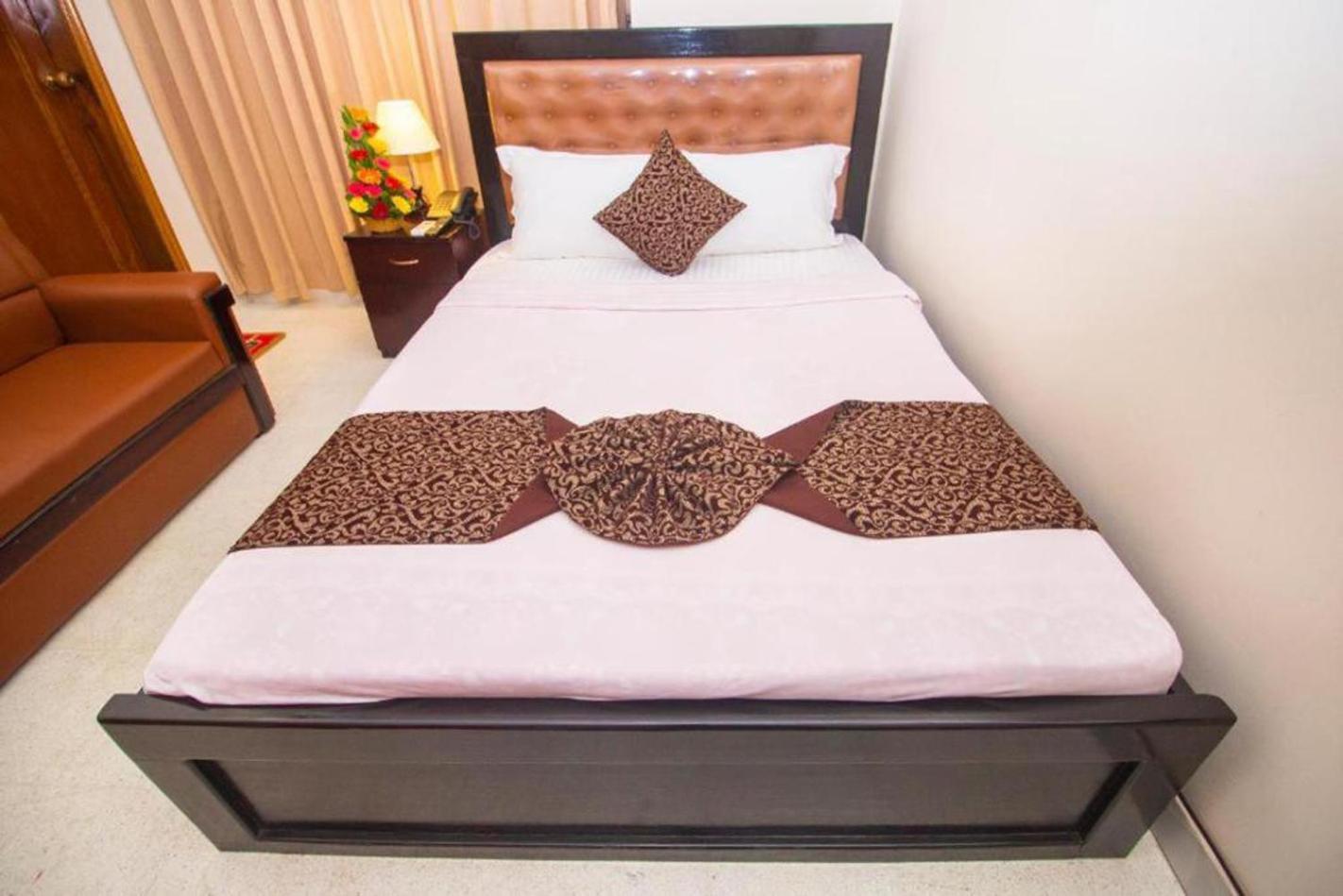 דאהקה Hotel Suite Palace Baridhara מראה חיצוני תמונה